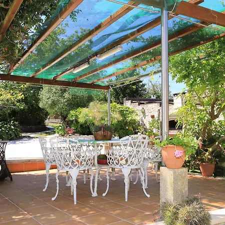 Holiday home Casa Familiar Cerca De Playa America Nigran